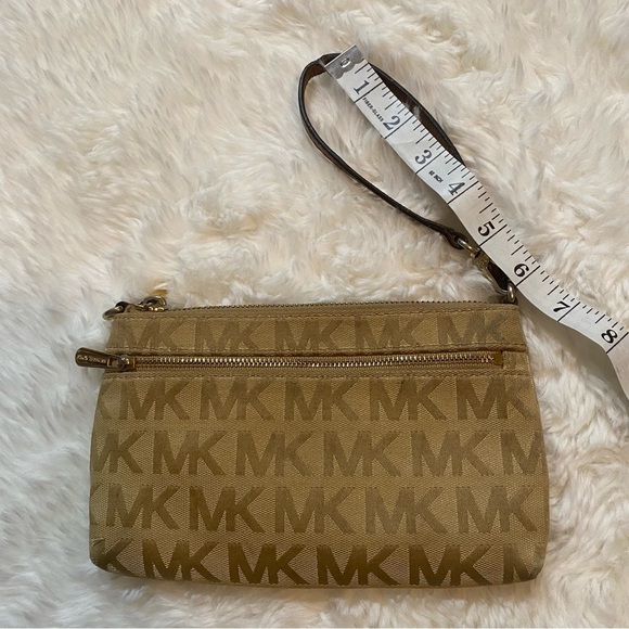 Michael Michael Kors Signature Monogram Wristlet Wallet Purse - Picture 11 of 12